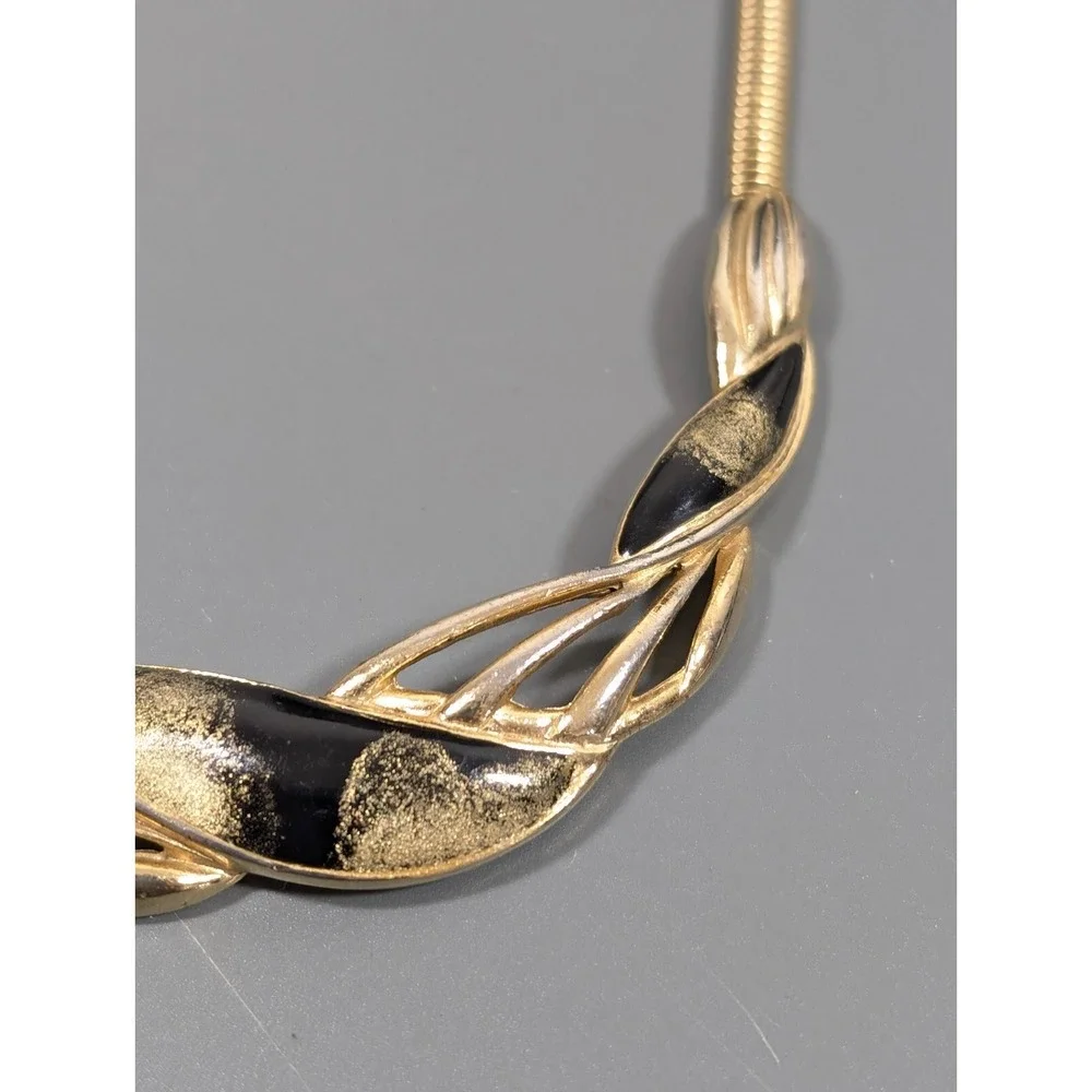 Vintage Gold Tone Omega Chain Necklace Black Enamel V Bar Statement 16" - Picture 4 of 11